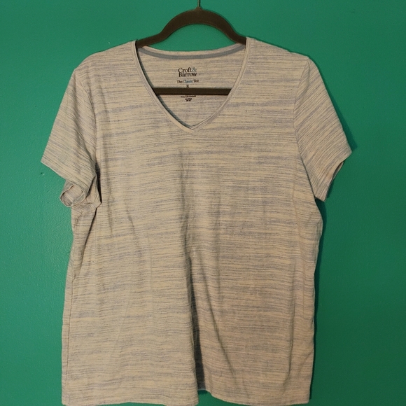 The Classic Tee - Picture 1 of 3